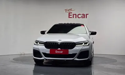 BMW 5-Series 2022, 73606 км, за 25928.84 USD