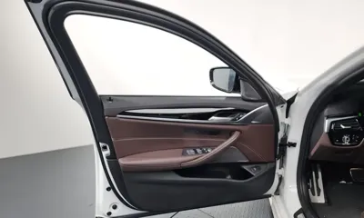 BMW 5-Series 2022, 73606 км, за 25928.84 USD - фото 24