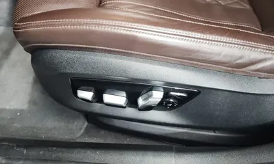 BMW 5-Series 2022, 73606 км, за 25928.84 USD - фото 31