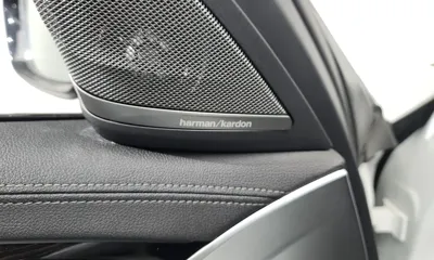 BMW 5-Series 2022, 73606 км, за 25928.84 USD - фото 36