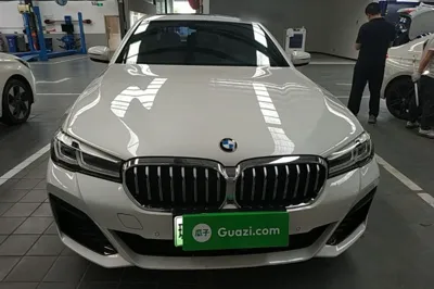 BMW 5 Series New Energy 2021, 26100 км, за 30544 USD