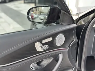 Mercedes-Benz E-Class 2019, 100000 км, за 24837.66 USD - фото 11