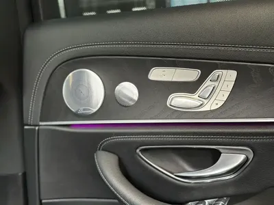 Mercedes-Benz E-Class 2019, 100000 км, за 24837.66 USD - фото 12