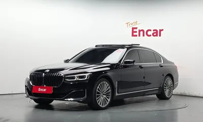 BMW 7-Series · 2020 год