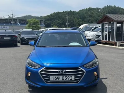 Hyundai Avante · 2016 год