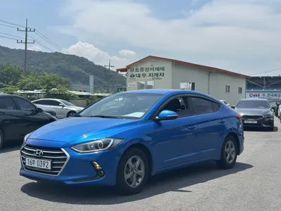 Hyundai Avante 2016, 129000 км, за 4296.67 USD