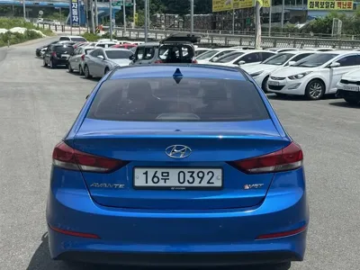 Hyundai Avante 2016, 129000 км, за 4296.67 USD