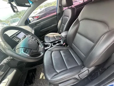 Hyundai Avante 2016, 129000 км, за 4266.77 USD - фото 7