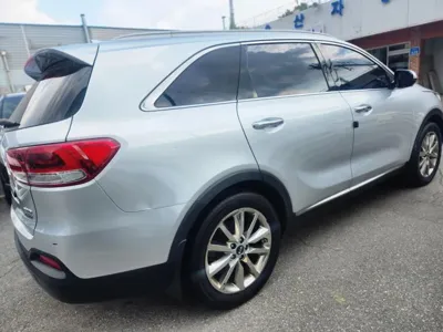 Kia Sorento 2016, 221549 км, за 6188.93 USD
