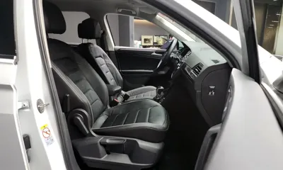 Volkswagen Tiguan 2021, 55142 км, за 18764.45 USD - фото 11