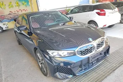 BMW 3 Series 2025, 10700 км, за 30799 USD - фото 4