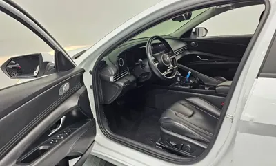 Hyundai Avante 2022, 37421 км, за 14657.99 USD - фото 10