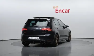 Volkswagen Golf 2014, 180668 км, за 10576.42 USD