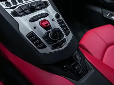 Lamborghini Aventador 2016, 13000 км, за 513542.85 USD - фото 22