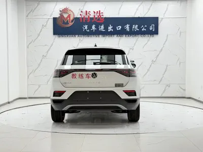 Volkswagen T-Roc 2026, 100 км, за 16597.68 USD