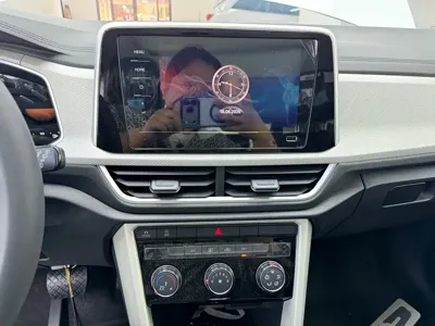 Volkswagen T-Roc 2026, 100 км, за 16597.68 USD - фото 13