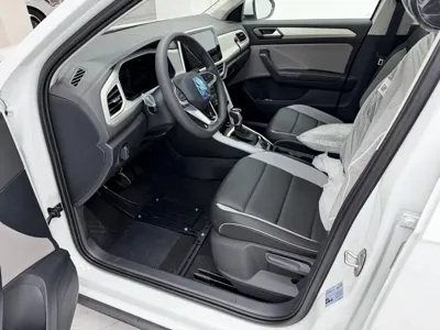 Volkswagen T-Roc 2026, 100 км, за 16597.68 USD - фото 14