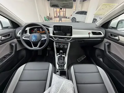 Volkswagen T-Roc 2026, 100 км, за 16597.68 USD - фото 18