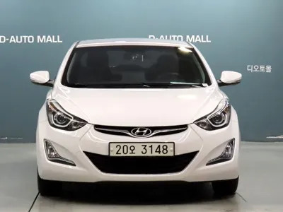 Hyundai Avante 2015, 88818 км, за 3872.92 USD