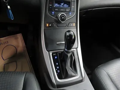 Hyundai Avante 2015, 88818 км, за 3872.92 USD - фото 13