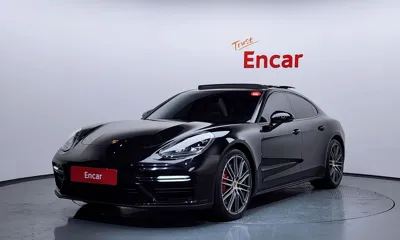 Porsche Panamera · 2020 год