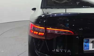Volkswagen Jetta 2023, 78817 км, за 16807.83 USD - фото 23