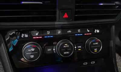 Volkswagen Jetta 2023, 78817 км, за 16807.83 USD - фото 31
