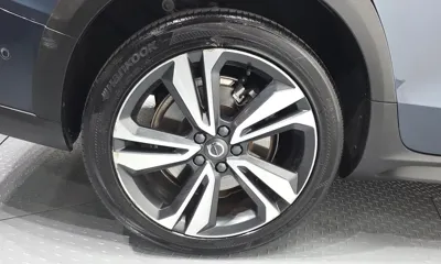 Volvo V60 2020, 147026 км, за 14006.52 USD