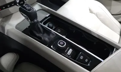 Volvo V60 2020, 147026 км, за 13986.48 USD - фото 9