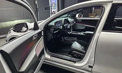 Hyundai Ioniq6 2023, 41952 км, за 22924.32 USD - фото 11