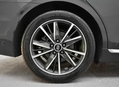 Hyundai Grandeur 2020, 124282 км, за 9311.71 USD