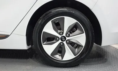Hyundai Ioniq 2019, 65387 км, за 10097.73 USD - фото 21