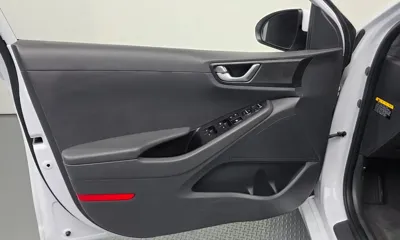 Hyundai Ioniq 2019, 65387 км, за 10097.73 USD - фото 24