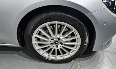 Mercedes-Benz E-Class 2022, 51222 км, за 26821.17 USD