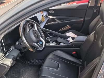 Hyundai Elantra 2023, 25000 км, за 14537.68 USD - фото 7