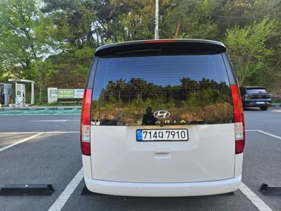 Hyundai Staria 2022, 89032 км, за 15557.31 USD