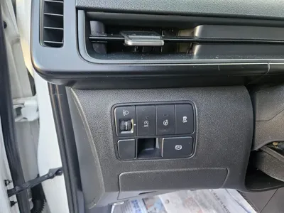Hyundai Staria 2022, 89032 км, за 15432.7 USD - фото 13