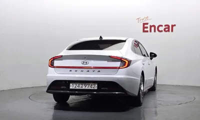 Hyundai Sonata 2022, 122729 км, за 9376.83 USD
