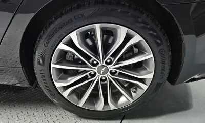 Hyundai Genesis 2016, 69427 км, за 8927.4 USD