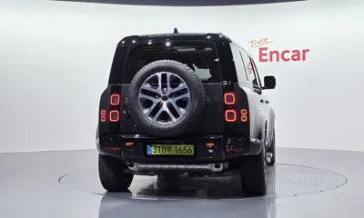 Land Rover Defender 2026, 1598 км, за 89210.1 USD