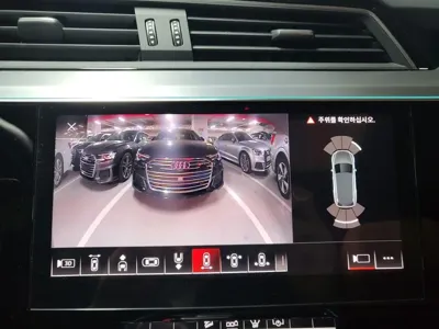 Audi e-tron 2022, 45170 км, за 34153.04 USD - фото 8