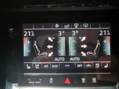 Audi e-tron 2022, 45170 км, за 34153.04 USD - фото 12
