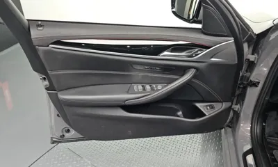 BMW 5-Series 2021, 106612 км, за 21380.74 USD - фото 24