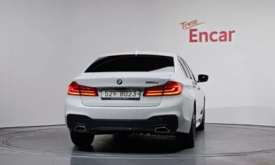 BMW 5-Series 2018, 27889 км, за 19491.24 USD