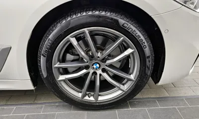BMW 5-Series 2018, 27889 км, за 19491.24 USD