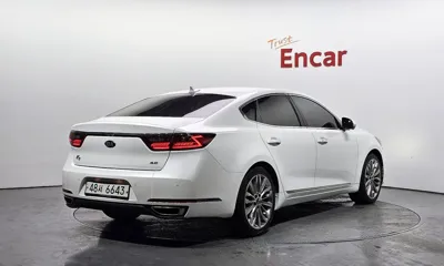 Kia K7 2019, 79750 км, за 7794.32 USD