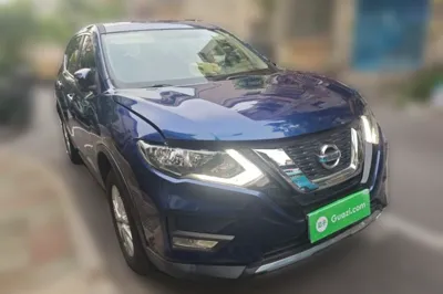 Nissan X-Trail 2017, 64100 км, за 9803 USD