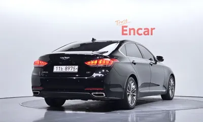 Hyundai Genesis 2016, 163540 км, за 5185.77 USD