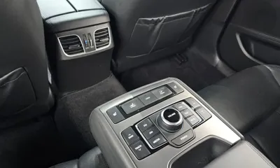 Hyundai Genesis 2016, 163540 км, за 5139.22 USD - фото 19