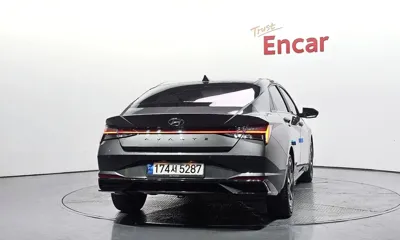 Hyundai Avante 2022, 65623 км, за 12371.34 USD